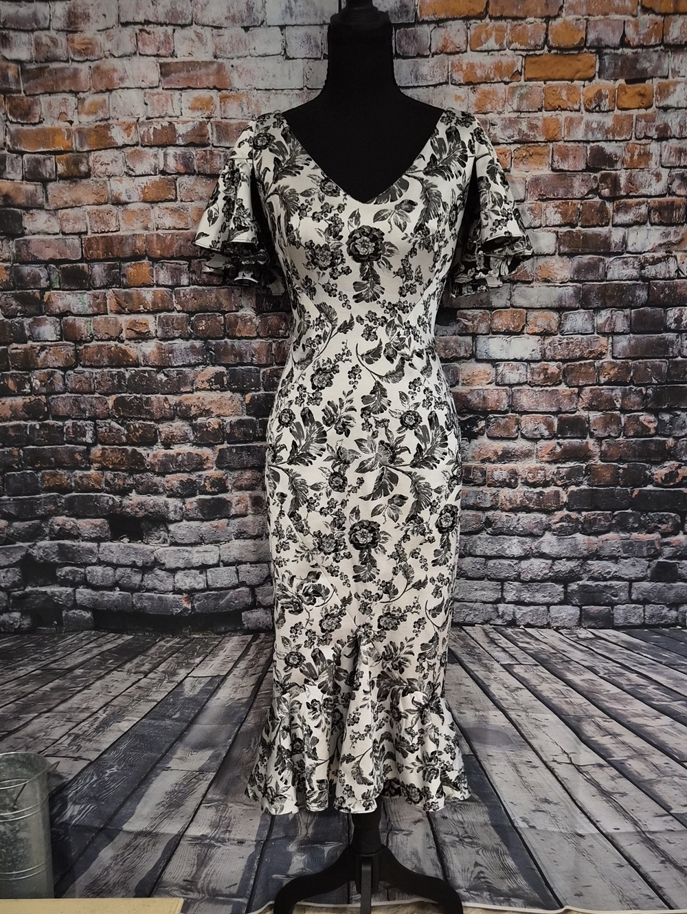 Zac Posen Black and White Floral V-Neck Ruffle-Hem Midi Dress